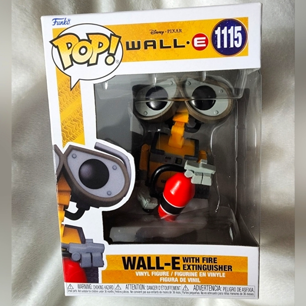 Funko Pop WALL-E  WITH FIRE EXTINGUISHER